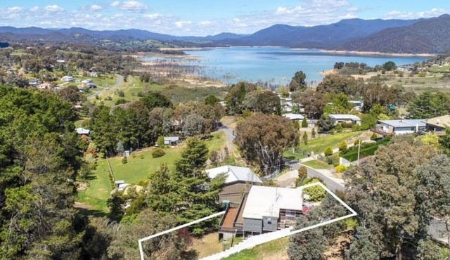 Honey Bee Lodge - The best of Victoria’s stunning High Country!