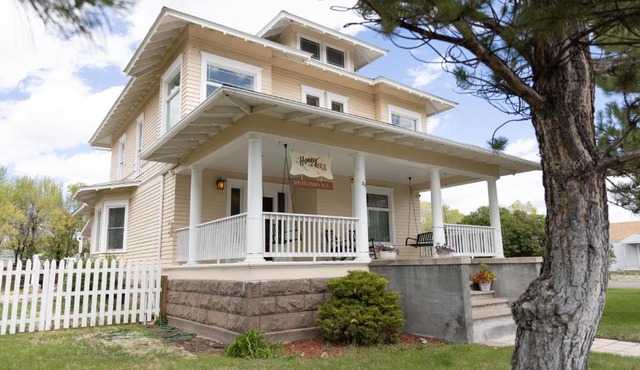 Honey Bee Manor in Monte Vista