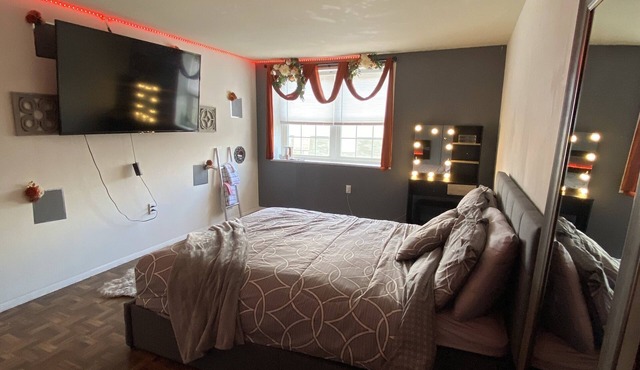 Honey Comb Hideout 2BR Apt