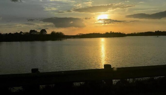 Honey Hole - great sunsets. Quiet enjoy.