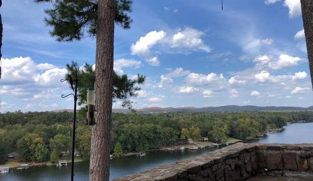 "Honey's Condo" Stunning Lake Catherine Views with 2 Masters