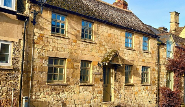 Honey stone and style year round