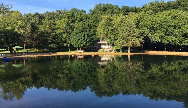 Honeybee Cottage at Star's Hollow Inn and Farm Hobby