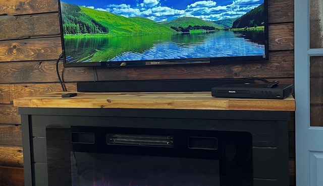 Honeybee Haven - Escape to a Serene Winter Retreat! Dog Friendly, Free Parking.