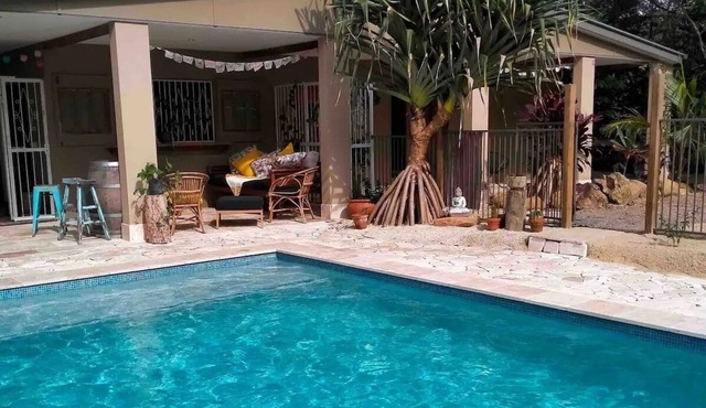 Honeybird Hideaway. A private subtropical retreat