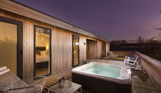 Honeyhurst, Strawberryfield Park - a lodge that sleeps 4 guests in 2 bedrooms