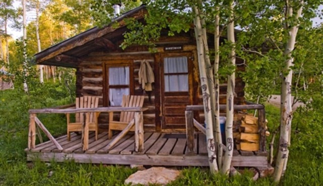 Honeymoon Cabin - A Romantic 2 Person Cabin