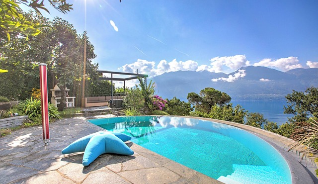 Honeymoon Love Retreat 2, Brione Sopra Minusio, Switzerland