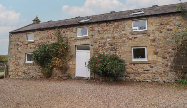 HONEYMUG, pet friendly, with open fire in Powburn