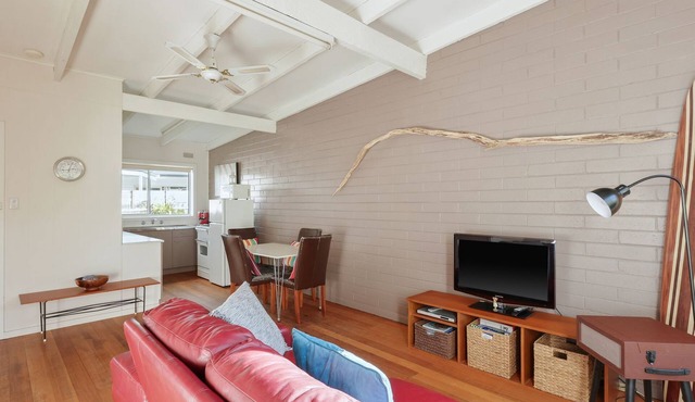 Honeysuckle Beach Haven