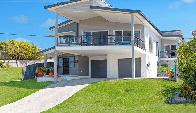 Honeysuckle Beachfront home with pool