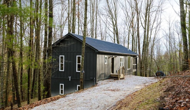 Honeysuckle Bridge- Hot Tub, Firepit, Private Hiking, Sandstone Arch