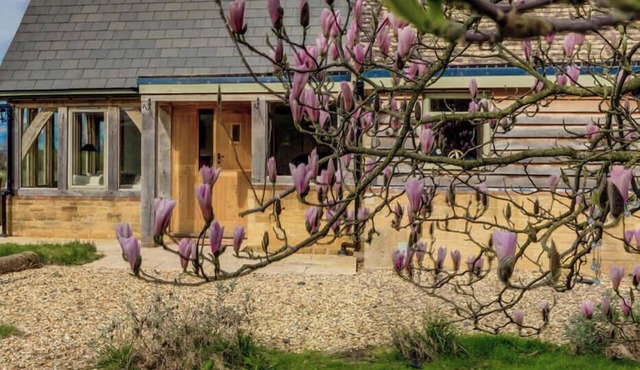 Honeysuckle Cottage - Hot Tub Packages Available