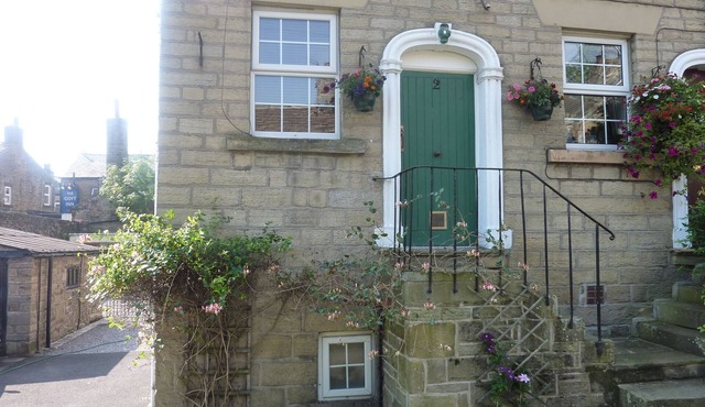 Honeysuckle Cottage, 2 bed, sleeps 3, family-friendly and pet-friendly