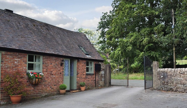 Honeysuckle Cottage - UK4177