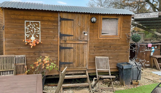 Honeysuckle - UK48396