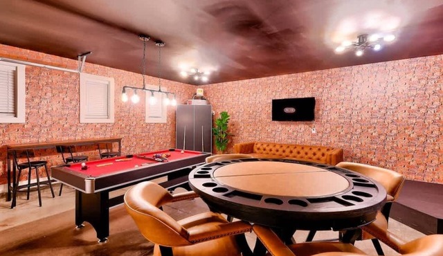 Honky Tonk Haven | 13 Beds 5 Baths Game Room!