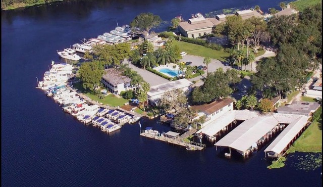 Hontoon Landing Resort & Marina