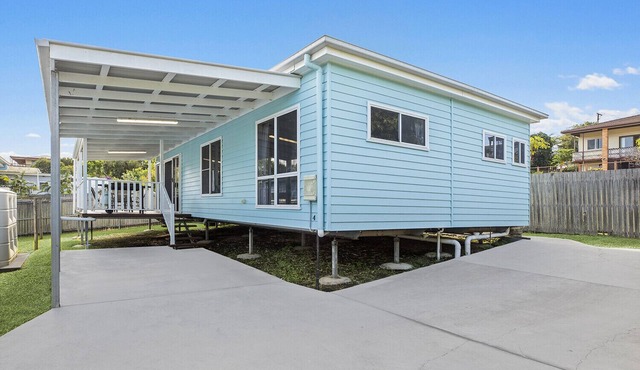 HONU, part of the Ohana Surf Bungalows (<5 minute walk to beach and shops).