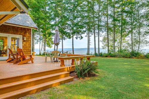 Hood Canal Home with Stunning Views and Private Beach