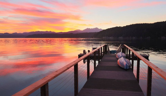 Hood Canal Resort in Union, WA, Hood Canal Resort (up to 14 guests)