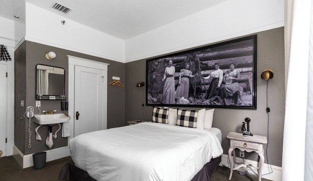 Hood River Stay | Near Port Marina & Mt. Hood Meadows