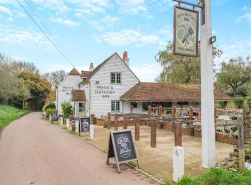 Hook & Hatchet - Uk48201