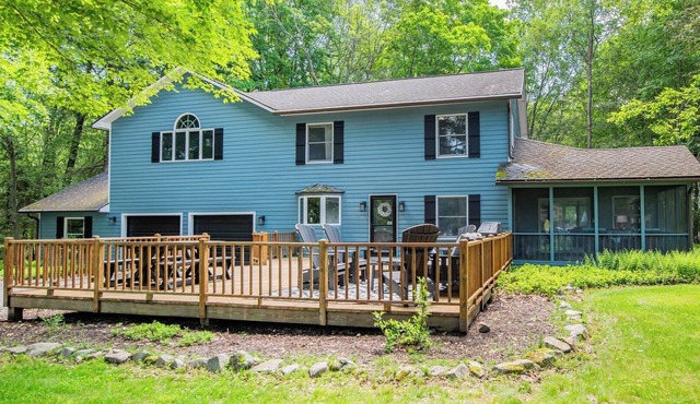 Hook, Wine, & Sinker in Eagles Mere