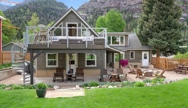 Hooray for Ouray! Hot tub and 2 blocks to Main Street!