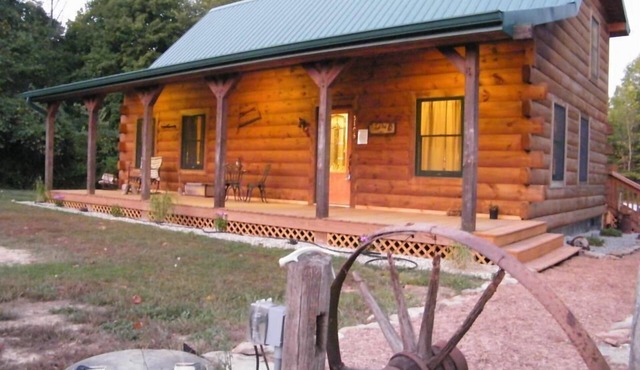 Hoot Owl Cabin - Your home away from home!