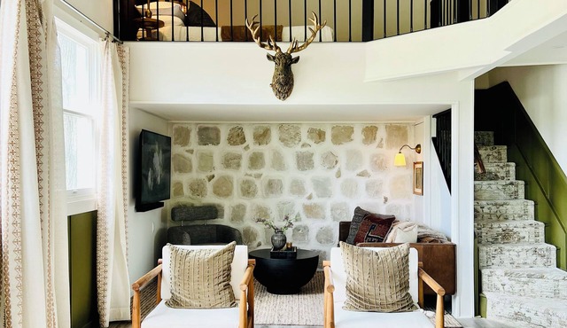 HOOTING HAUS - HOT TUB - FIRE PIT - CABIN RETREAT