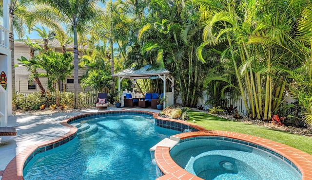 Hop, Skip and a Beach - 4Bed Pool Home in Anna Maria City - By Island Real Estat