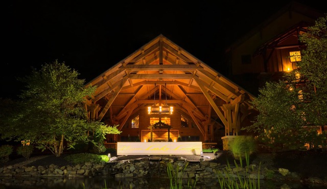 Hope Lake Lodge & Indoor Waterpark