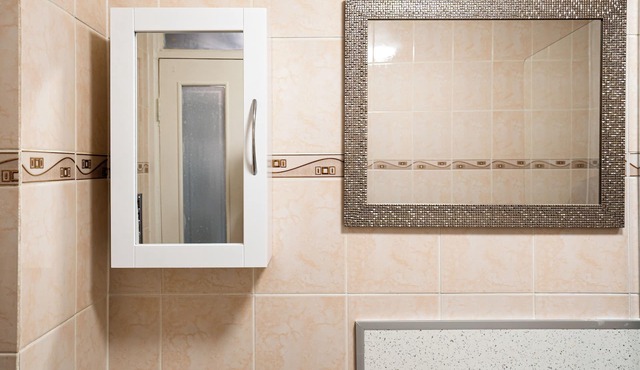 Hopetoun Bank House - For Families, Contractors and Groups