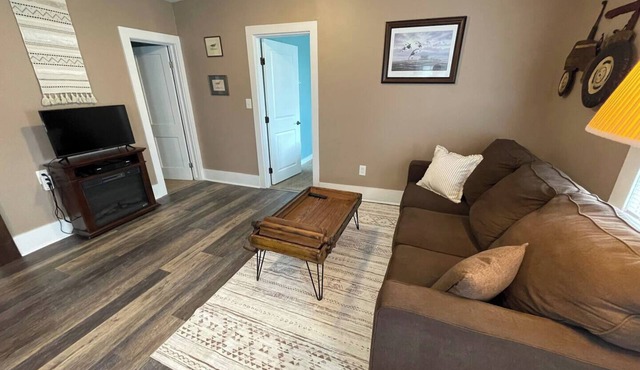 Hoppy Hill Farm House