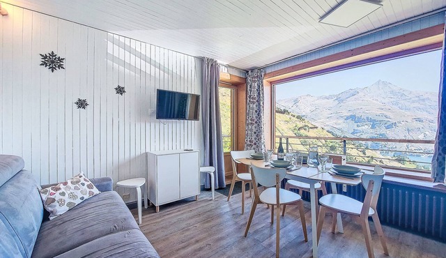 Horizon 2000 (Le Lac) by Interhome