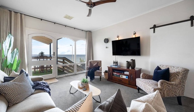 Horizon 235—Seaview Hideaway on the Esplanade