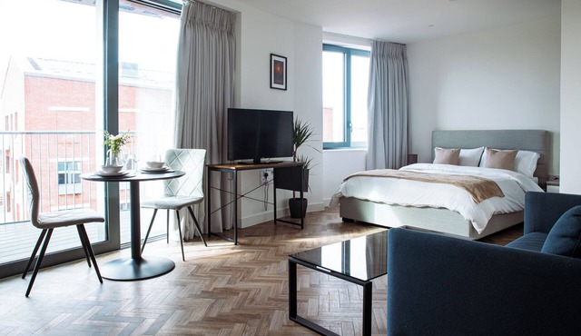 Horizon: A Modern Luxury Studio