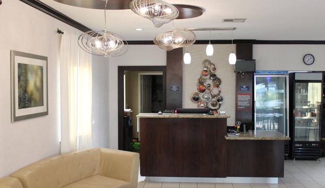 Horizon Inn & Suites - Pearsall