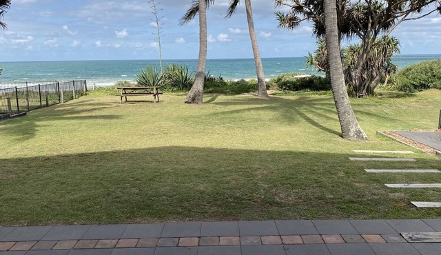 'Horizons' Unit 2 - Beachfront Unit