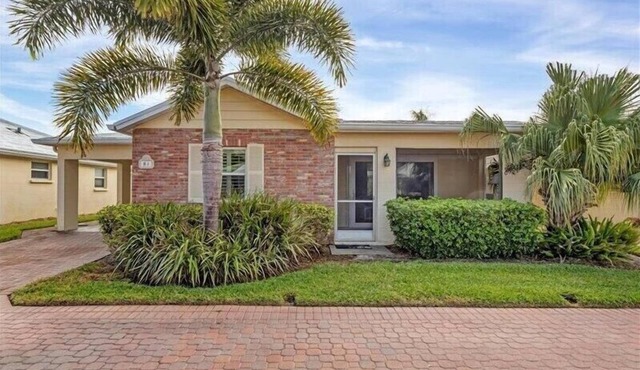 Horizons West Villa B-3 - Steps from Beautiful Crescent Beach White Sand!