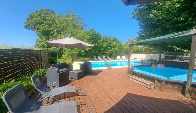 'Horloge' La Grange du Moulin - Exclusively families, heated pool, garden, wifi