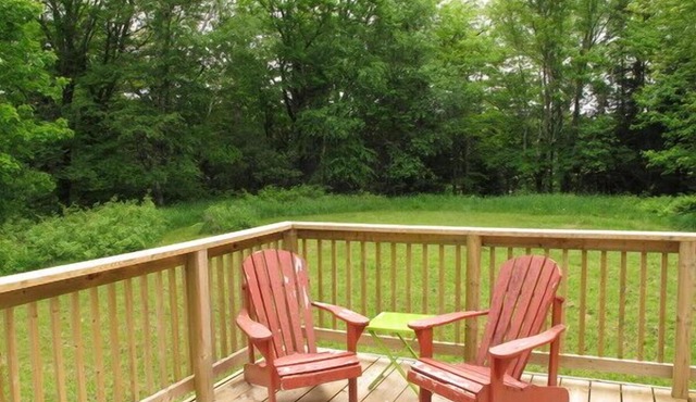 Horn Lake Cottage Rental - 4 season - Burk's Falls, Ontario