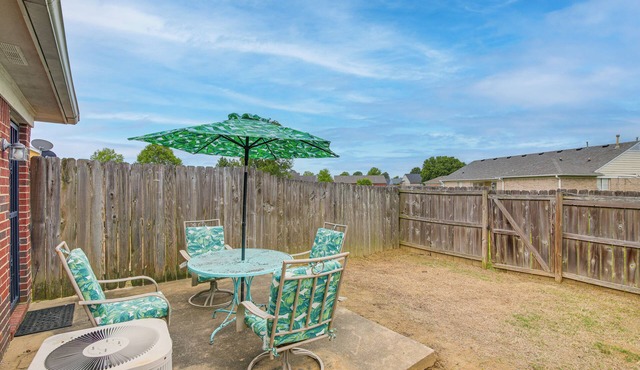 Horn Lake Townhome: 14 Mi to Downtown Memphis!