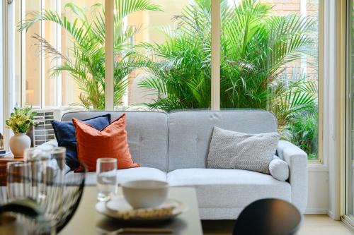 Hornsby Stay Near Station & Shops