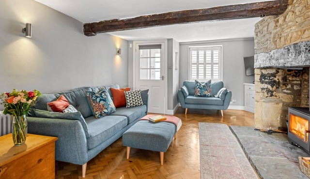 Horsefair Cottage - sleeps 4 guests in 2 bedrooms