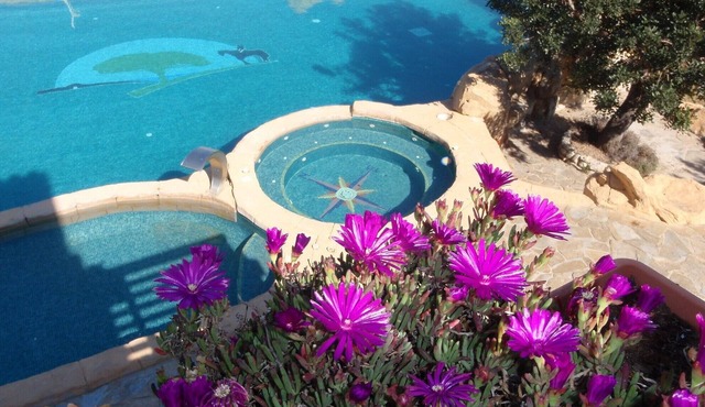 Horsefarm apartment: swimming pool, sea views, Wifi & airconditioning