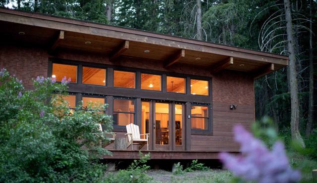 Horseman’s Hideaway 2 bedroom cabin - dogs welcome