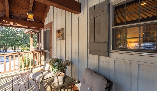 Horsepasture River Townhome- Walk to Amenities and Restaurants!