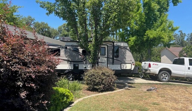 Horses and 4x4s you are set! With AC/Heat, WiFi power, water, septic!